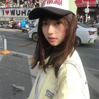 陪玩的女人